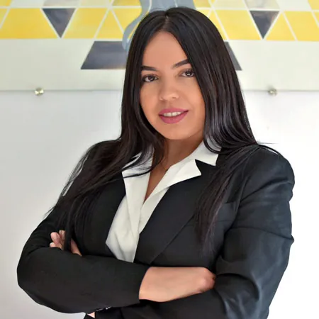 Retrato de Rosana M. Galeano Ortiz, abogada de Pachamora Abogados